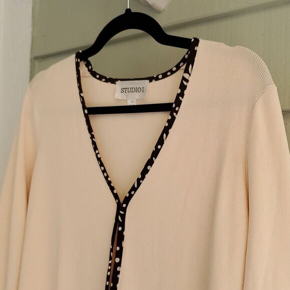 Studio I Cardigan  - Picture 2 of 4